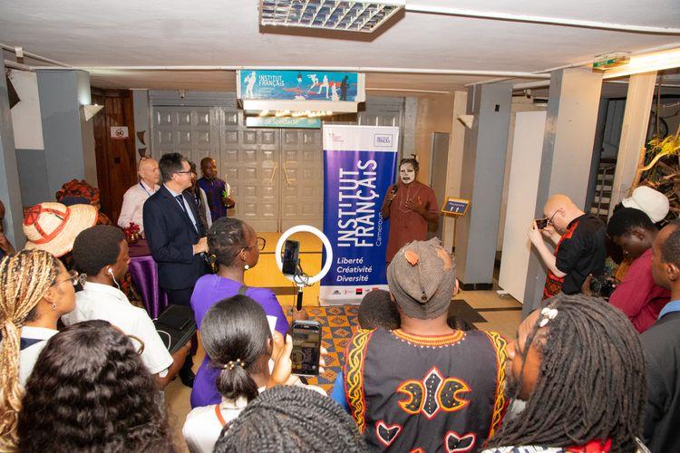 Vernissage de l'exposition "Les Mendiants de la Paix" de l'artiste Hervé YAMGUEM 